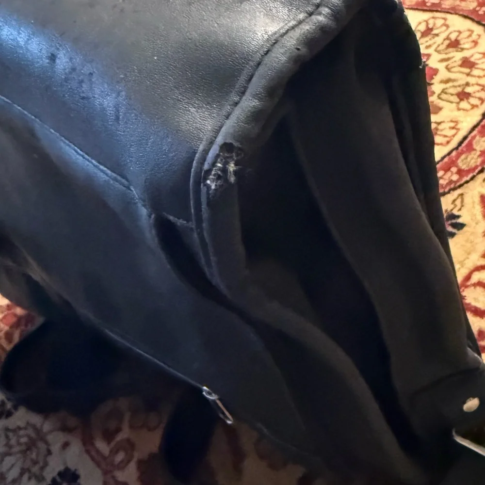 Stylish Black Leather Men's Bag